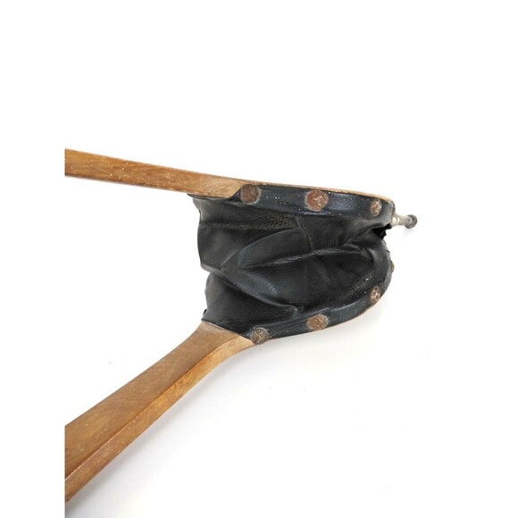 Vintage MCM Wood and Leather Crest & Shield Fireplace Bellows Made In Japan - Picture 3 of 11